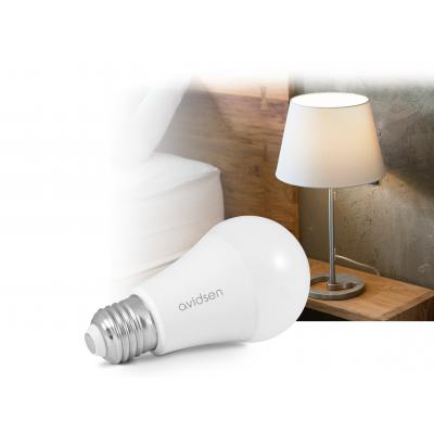 Ampoule connectée Avidsen Home prêt d'une lampe de chevet