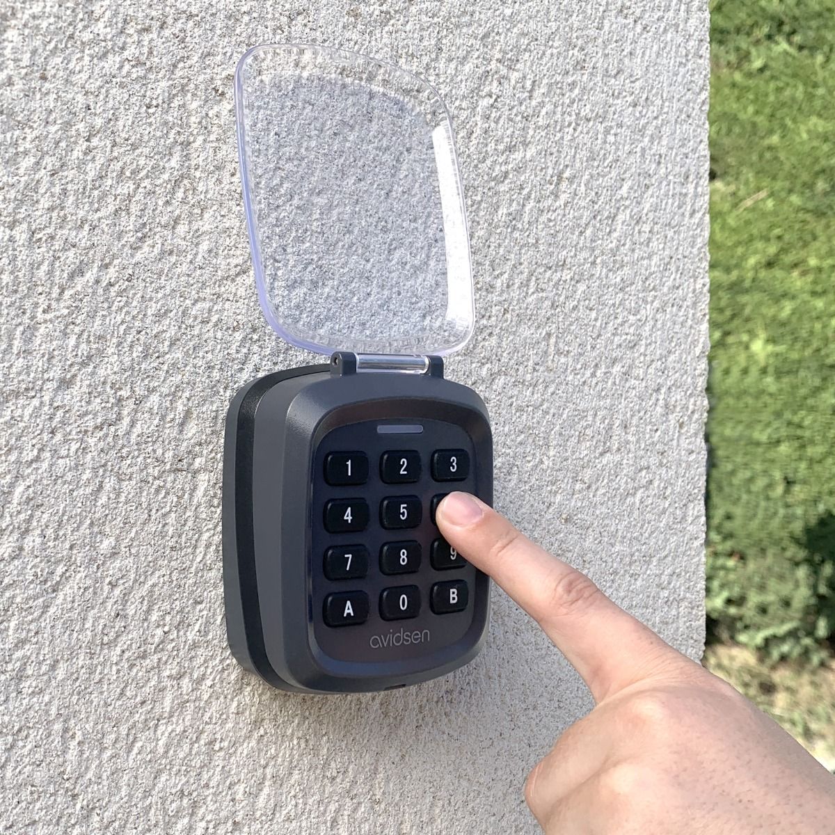 Un seul clavier à code pour contrôler toutes vos motorisations