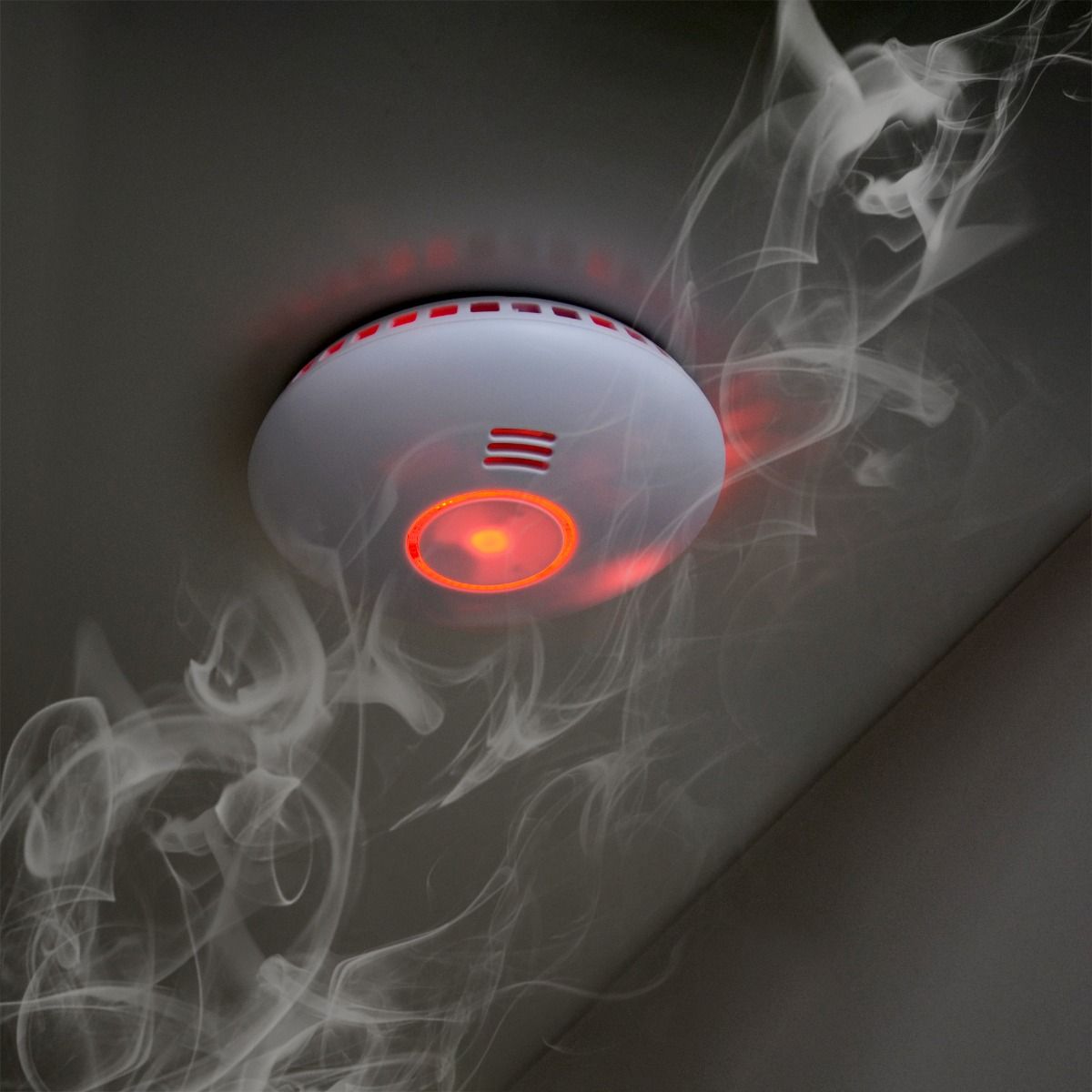 Avidsen Home : HomeSmoke associé à des ampoules connectées